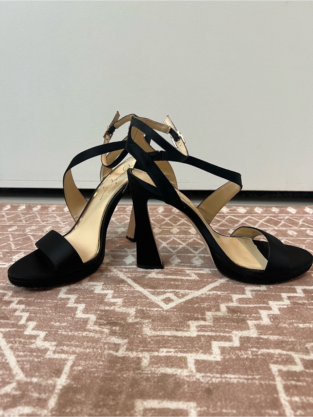 Jessica Simpson Jixte High Heel Elegant Formal shoes black block heel sz 9